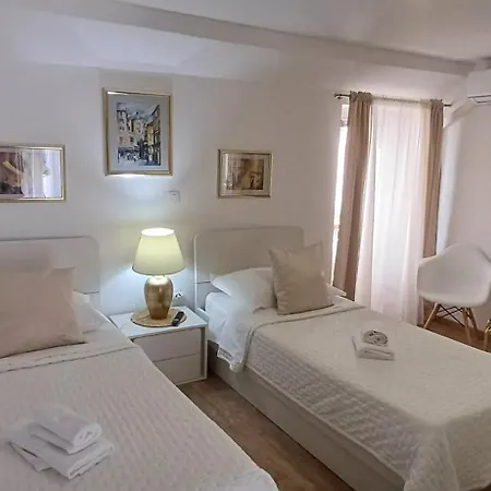 Private In Diocletians Palace * Split