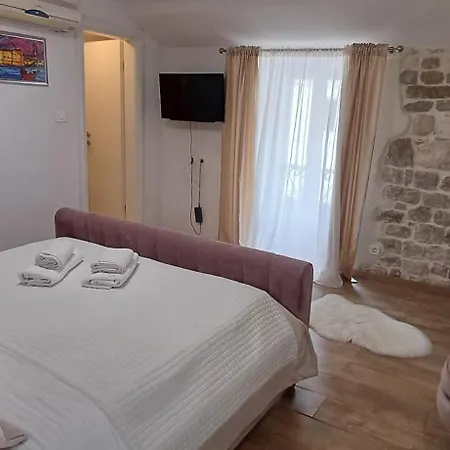 Private In Diocletians Palace Apartment