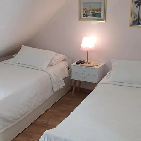Private In Diocletians Palace Split