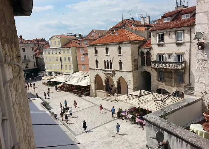 Private In Diocletians Palace * سبليت