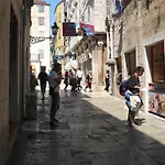 Apartman Private In Diocletians Palace