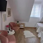 Private In Diocletians Palace Apartman *