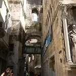 Private In Diocletians Palace * Split