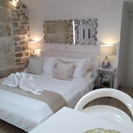 Private In Diocletians Palace Apartmán *