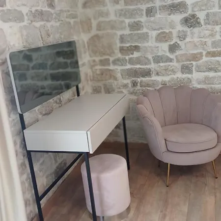 Private In Diocletians Palace *
